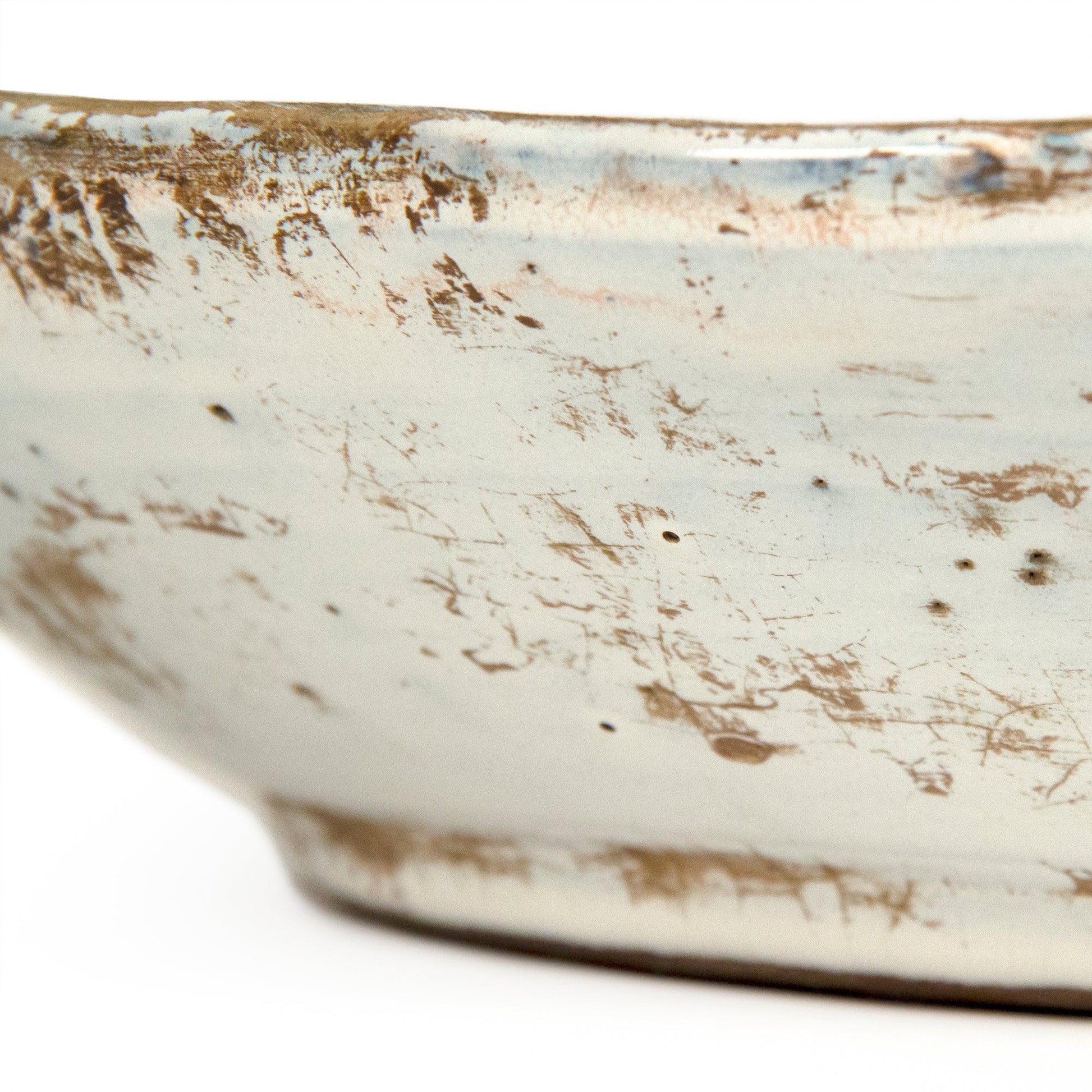 Distressed Off-White Flare Dish SAN021 FredCo