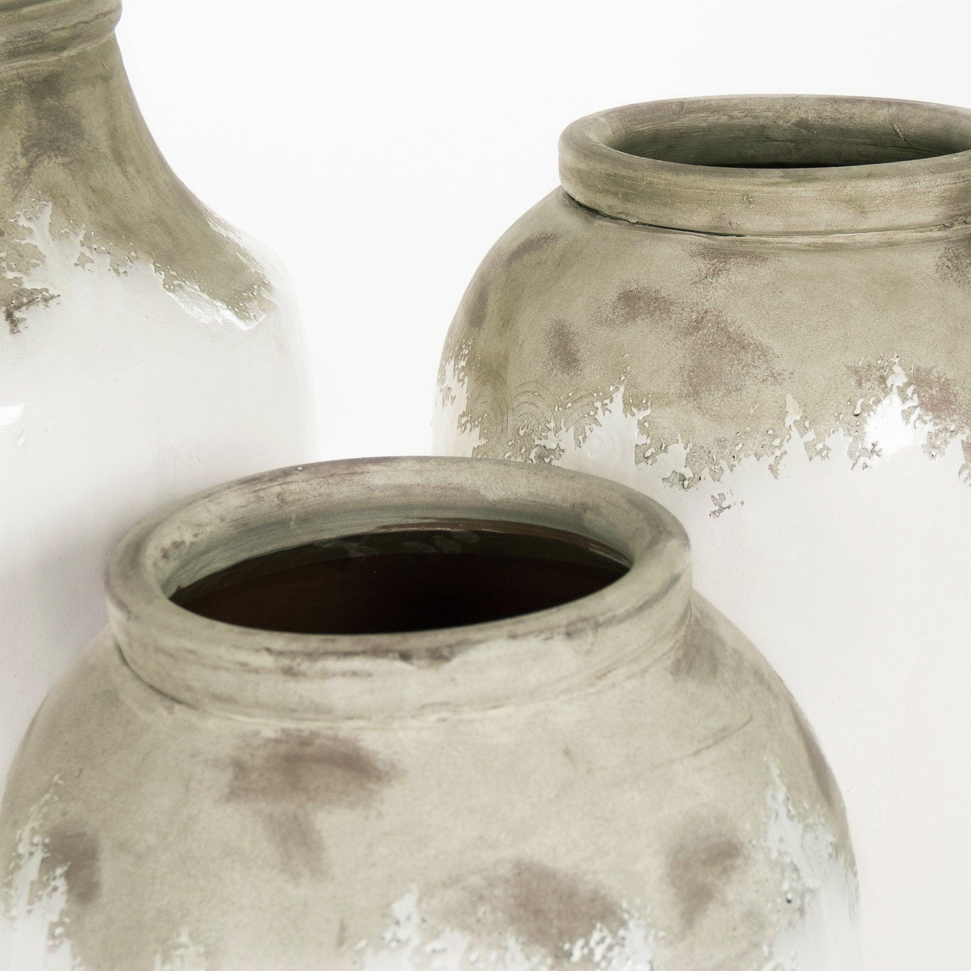 Distressed Off-White Large Vase (14A109) FredCo