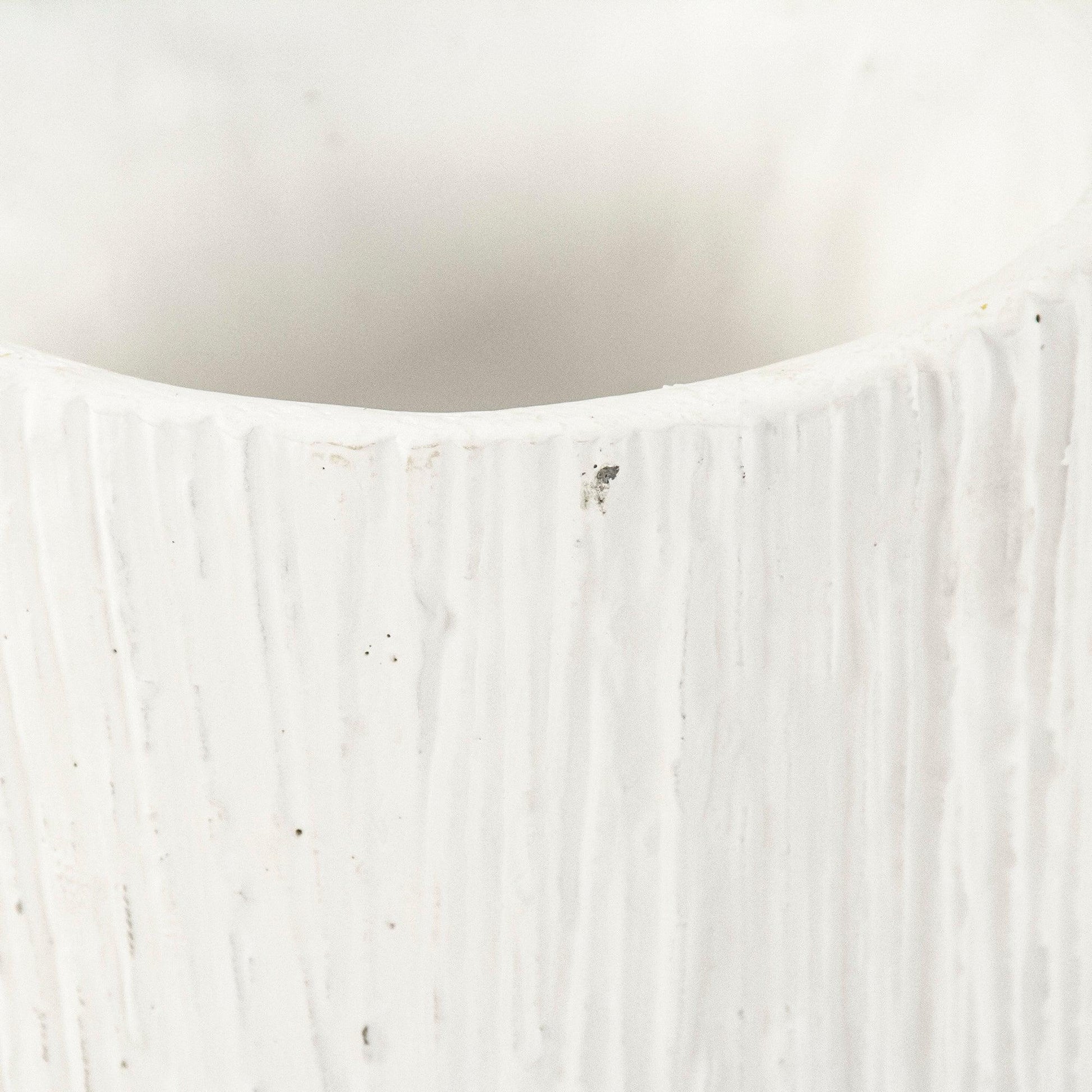 Distressed White Vase (10043L A148) FredCo