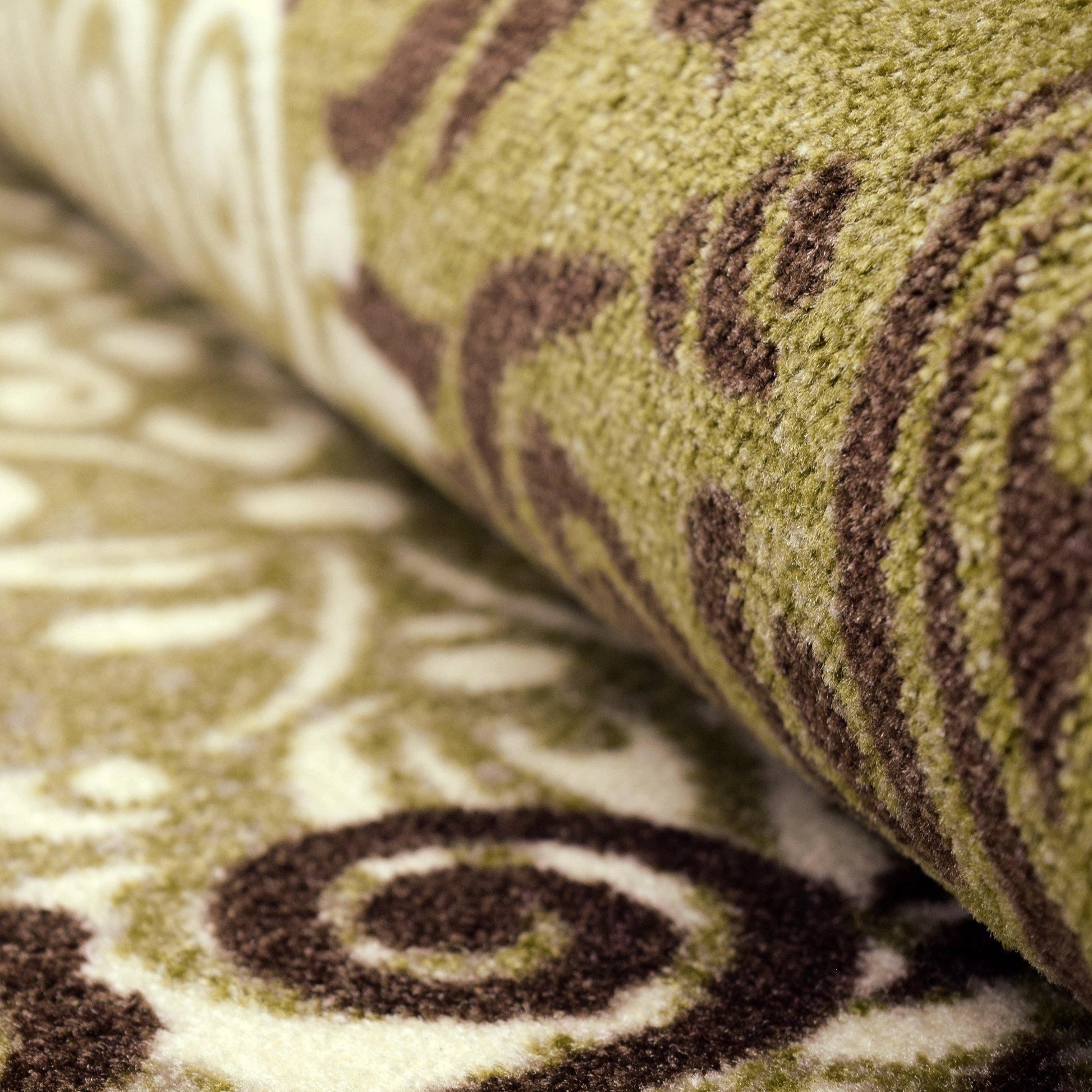 Hedena Non-Slip Foldable Modern Baroque Medallion Rug FredCo