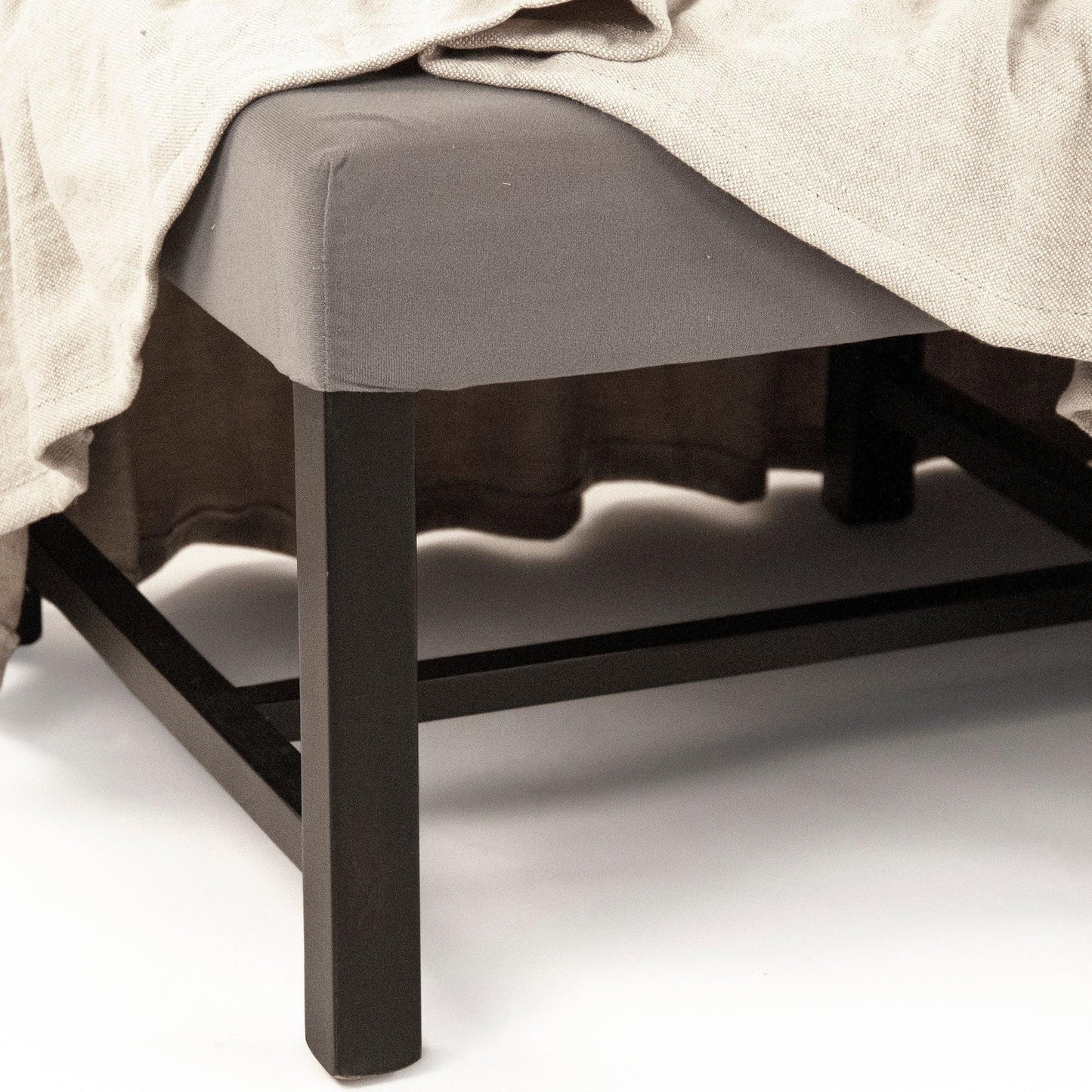 Liam Bench ZEN105 L002 A043 FredCo