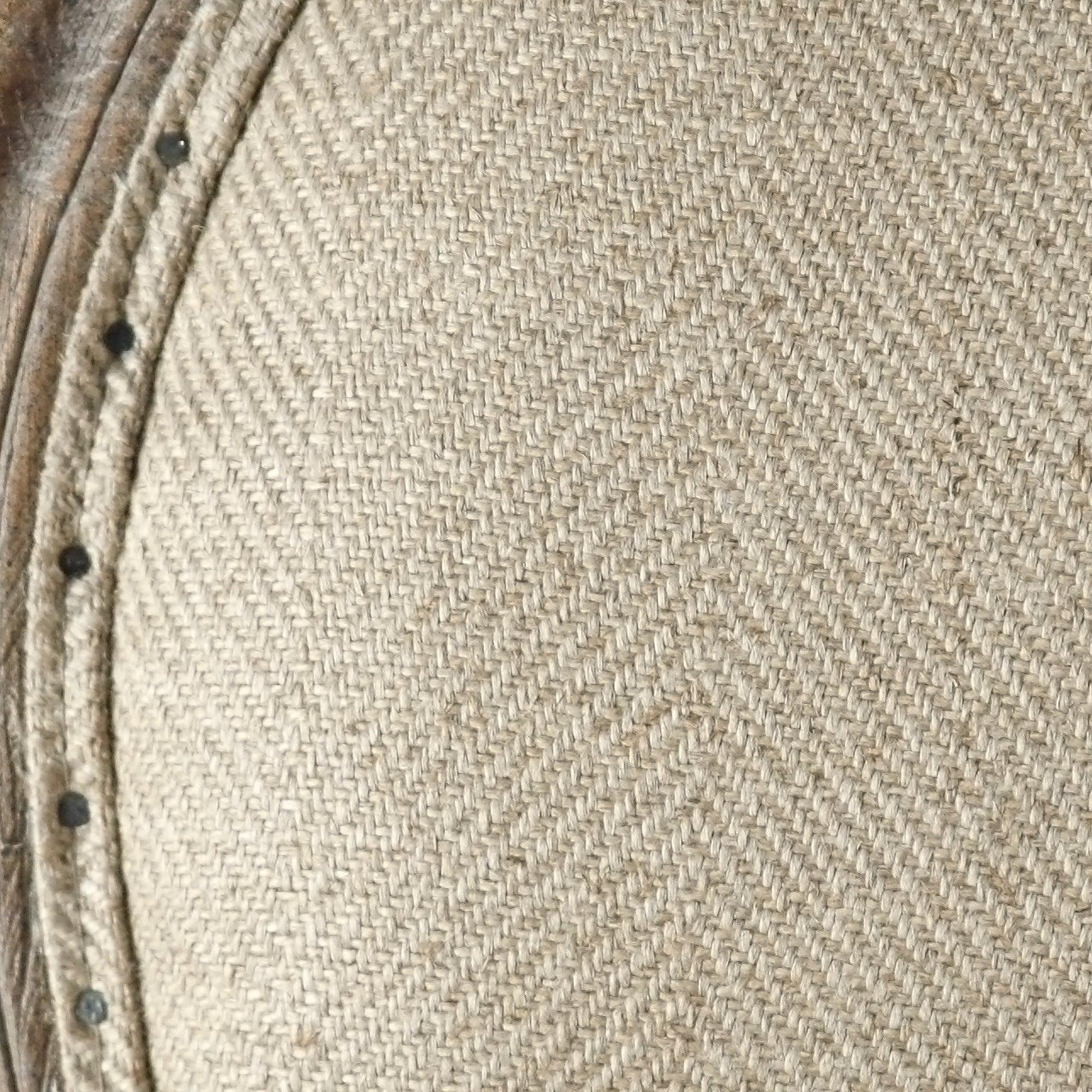 Medallion Settee B009-3 E272 H009 FredCo