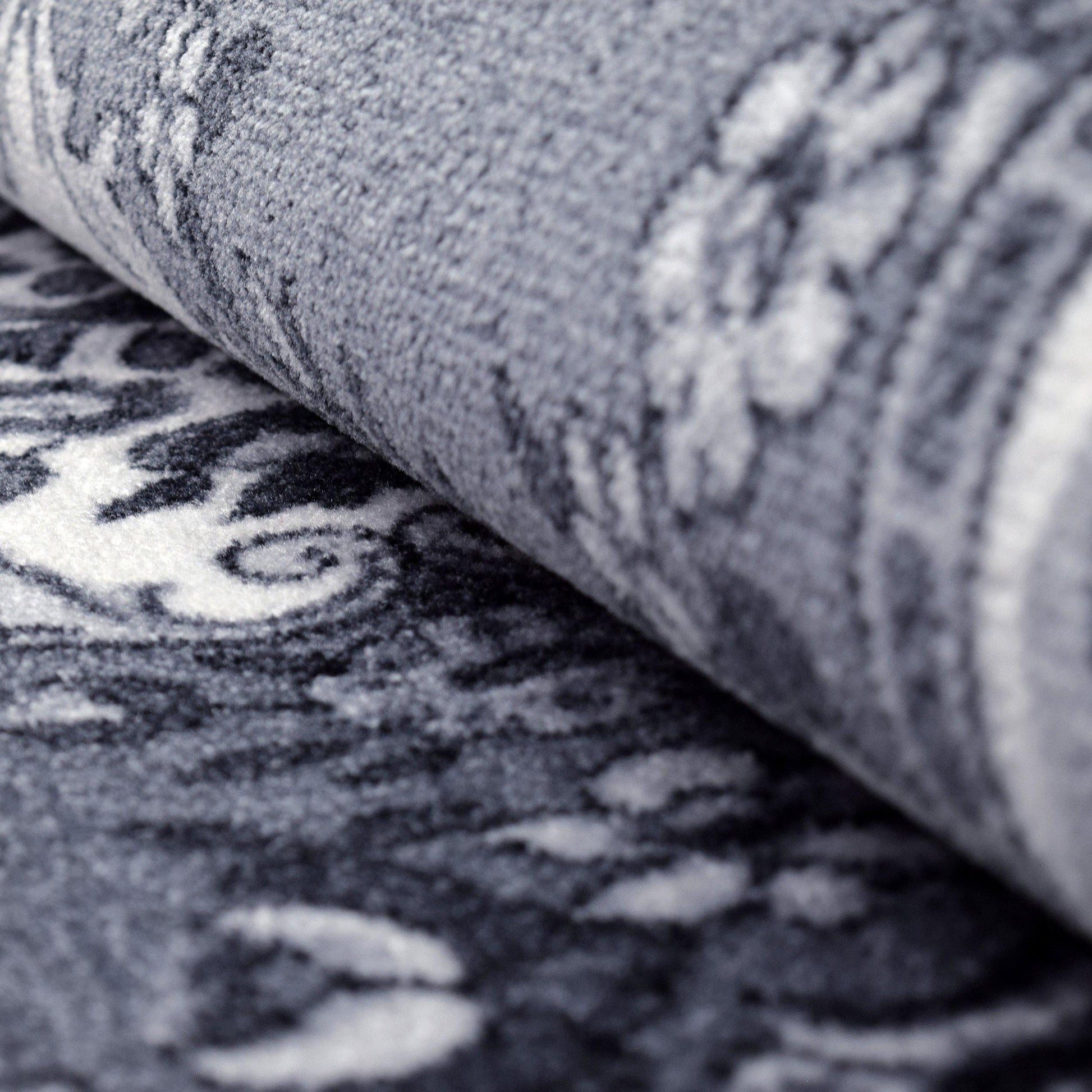 Seraphina Non-Slip Foldable Vintage Floral Rug FredCo