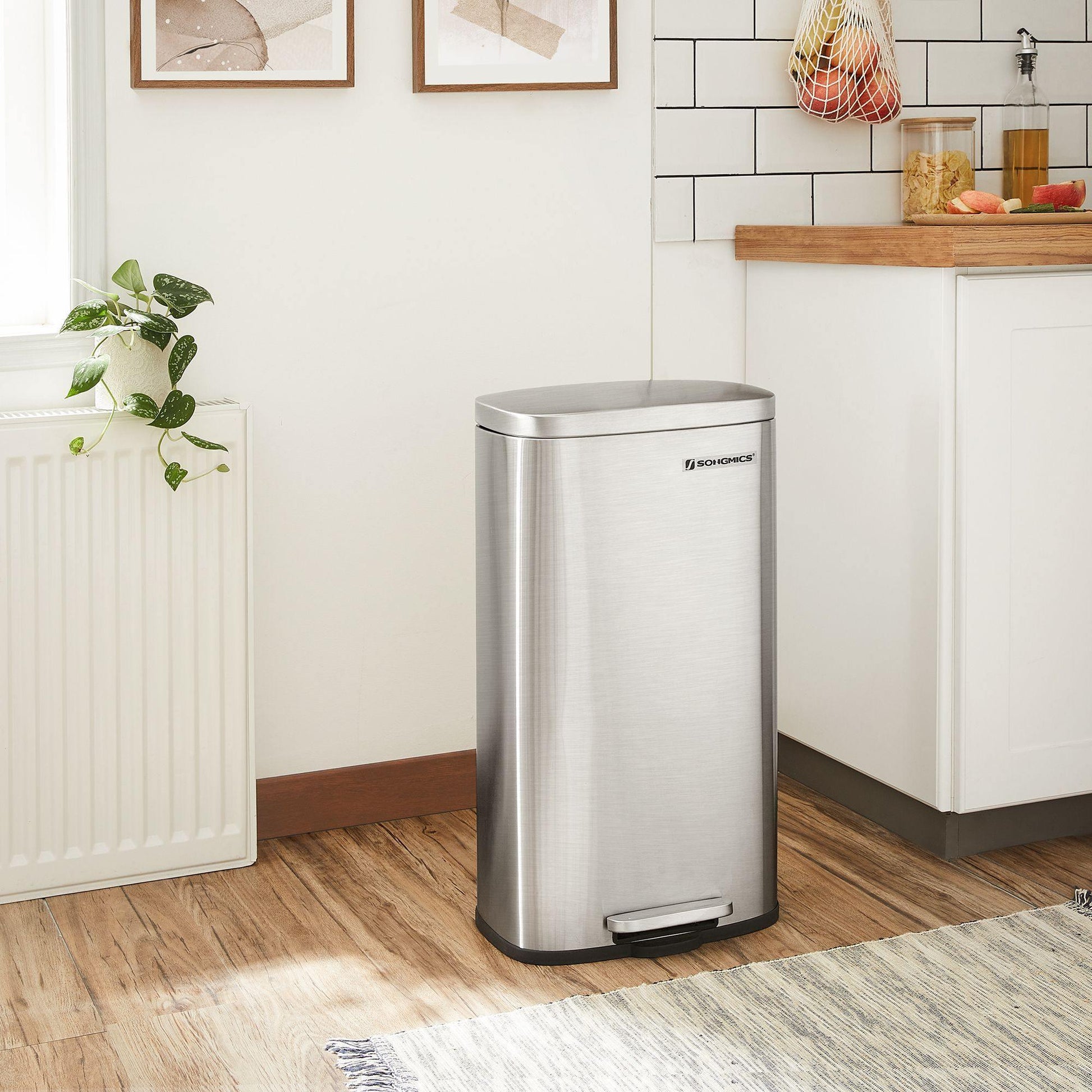 Silver Step-Open Trash Can with Plastic Inner Bucket FredCo