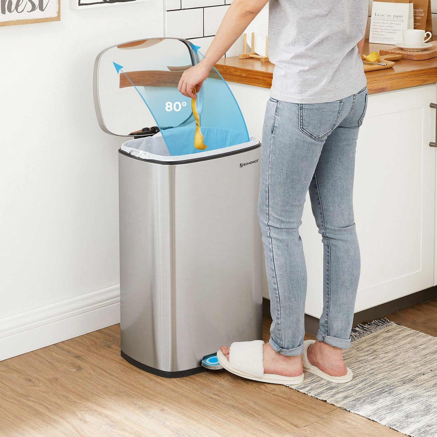 Sliver Steel Step-Open Trash Can with Lid FredCo