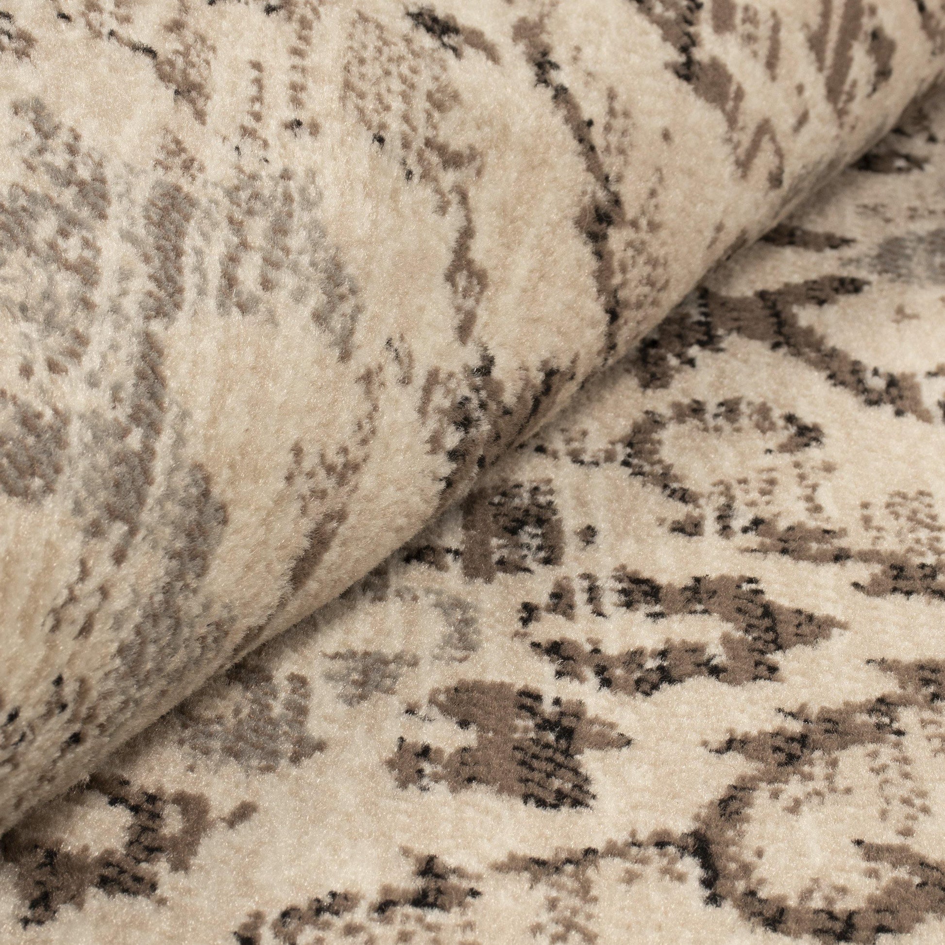 Tamara Mid-Century Contemporary Floral Damask Rug FredCo